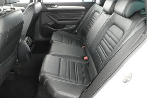 Volkswagen Passat  2.0 TDI R-Line 