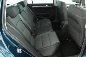 Volkswagen Passat  1.5 TSI Elegance 