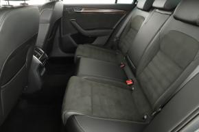 Škoda Superb  2.0 TDI Scout 
