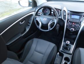 Hyundai i30  1.6 MPI Active 