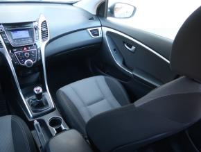 Hyundai i30  1.6 MPI Active 