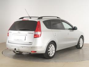 Hyundai i30  2.0 CVVT 