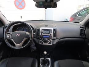 Hyundai i30  2.0 CVVT 