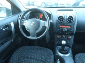 Nissan Qashqai  1.6 