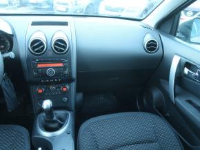 Nissan Qashqai  1.6 