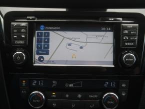 Nissan Qashqai  1.2 DIG-T Tekna 