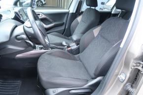 Peugeot 2008  1.2 PureTech 