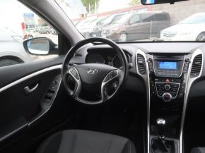 Hyundai i30  1.6 MPI 