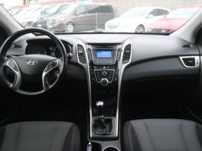 Hyundai i30  1.6 MPI 