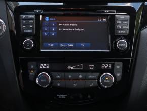 Nissan Qashqai  1.2 DIG-T 