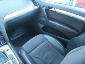 Audi Q7  3.0 TDI 