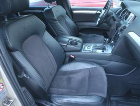 Audi Q7  3.0 TDI 