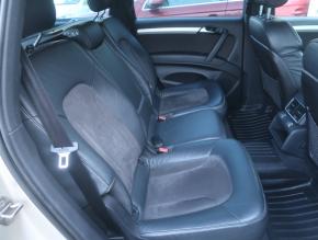 Audi Q7  3.0 TDI 