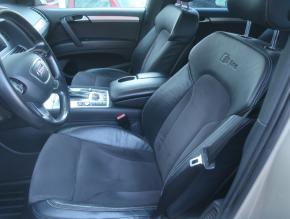 Audi Q7  3.0 TDI 