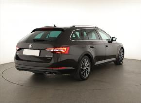 Škoda Superb  2.0 TSI Laurin&Klement 