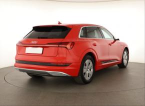 Audi e-tron  e-tron 55 quattro 