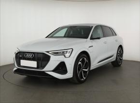 Audi e-tron  e-tron 50 quattro 