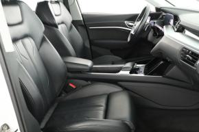 Audi e-tron  e-tron 50 quattro 