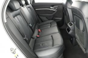 Audi e-tron  e-tron 50 quattro 