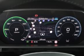 Audi e-tron  e-tron 50 quattro 