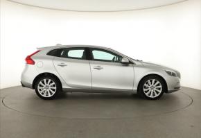 Volvo V40  2.0 D3 