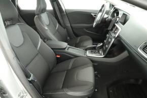 Volvo V40  2.0 D3 