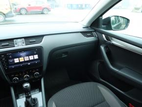 Škoda Octavia  Scout 2.0 TDI 