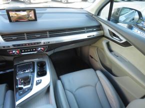 Audi Q7  3.0 TDI 
