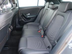 Mercedes-Benz A  A 180d 