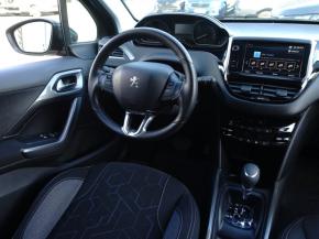 Peugeot 2008  1.2 PureTech 