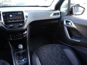 Peugeot 2008  1.2 PureTech 
