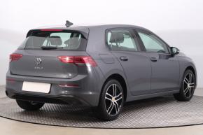 Volkswagen Golf  1.5 TSI Life 