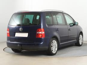 Volkswagen Touran  2.0 FSI 
