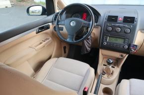 Volkswagen Touran  2.0 FSI 