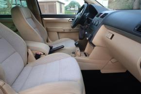 Volkswagen Touran  2.0 FSI 