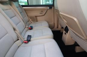 Volkswagen Touran  2.0 FSI 