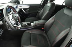 Mercedes-Benz A  A 200 AMG Line 