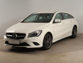 Mercedes-Benz CLA  200 