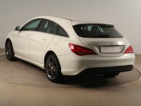 Mercedes-Benz CLA  200 