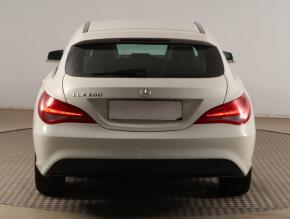 Mercedes-Benz CLA  200 
