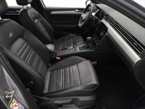 Volkswagen Passat  1.5 TSI Highline 