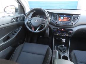 Hyundai Tucson  1.7 CRDi Trikolor 