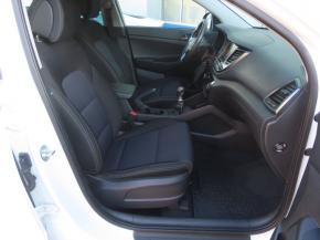 Hyundai Tucson  1.7 CRDi Trikolor 