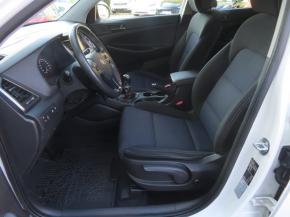Hyundai Tucson  1.7 CRDi Trikolor 