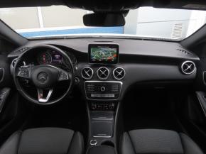 Mercedes-Benz A  A 180d 