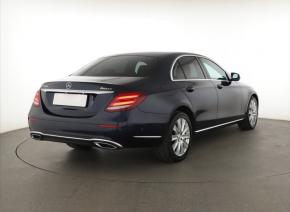 Mercedes-Benz E  E 220 d 4MATIC 