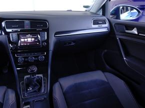 Volkswagen Golf  2.0 TDI 