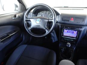 Škoda Octavia  1.9 TDI Tour 