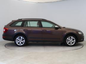 Škoda Octavia  Scout 2.0 TDI . 