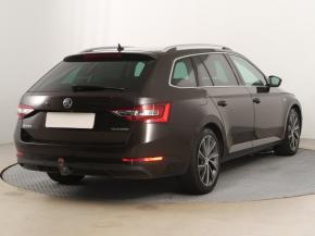 Škoda Superb  1.8 TSI Laurin&Klement 